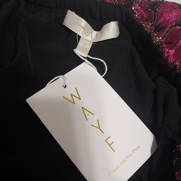 NWT WAYF Lacey Fuschia one shoulder floral dress Med - Picture 6 of 10